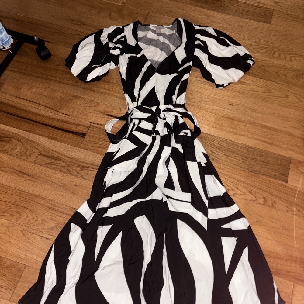 H&M Black and White Maxi Dress